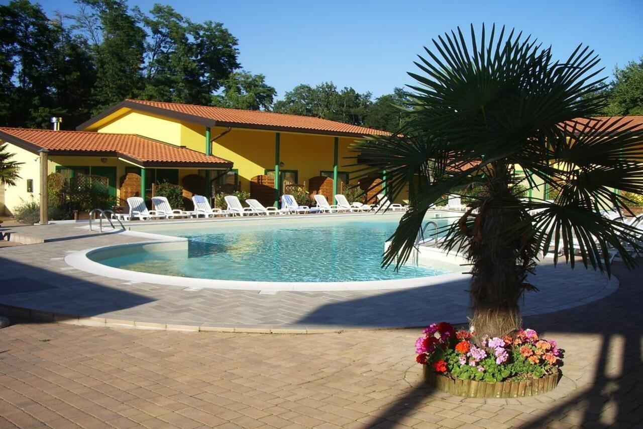 Hotel Ristorante La Perla Varallo Pombia Dış mekan fotoğraf