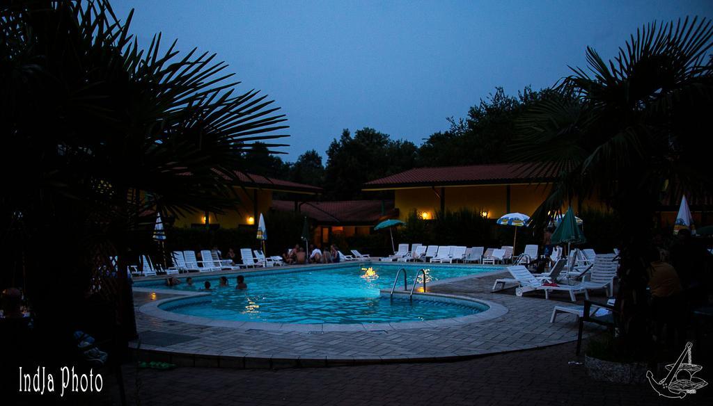 Hotel Ristorante La Perla Varallo Pombia Dış mekan fotoğraf