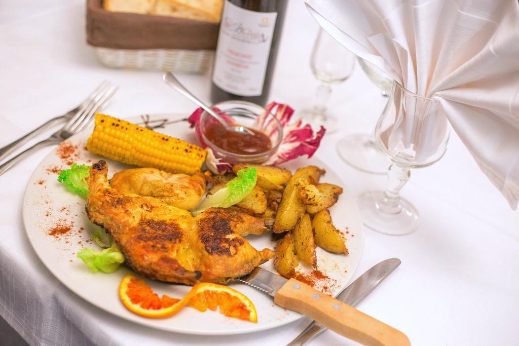 Hotel Ristorante La Perla Varallo Pombia Dış mekan fotoğraf