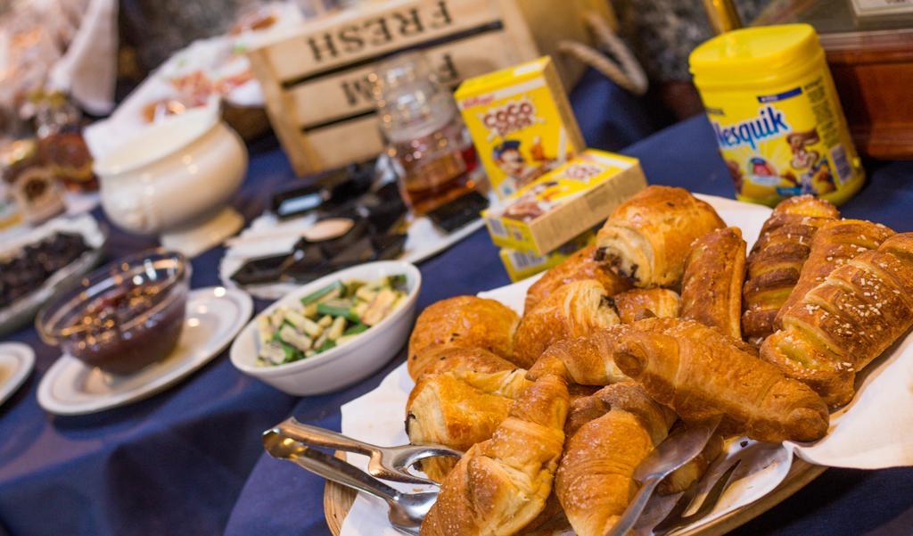 Hotel Ristorante La Perla Varallo Pombia Dış mekan fotoğraf