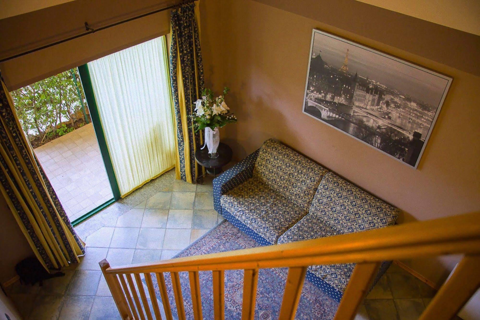 Hotel Ristorante La Perla Varallo Pombia Dış mekan fotoğraf