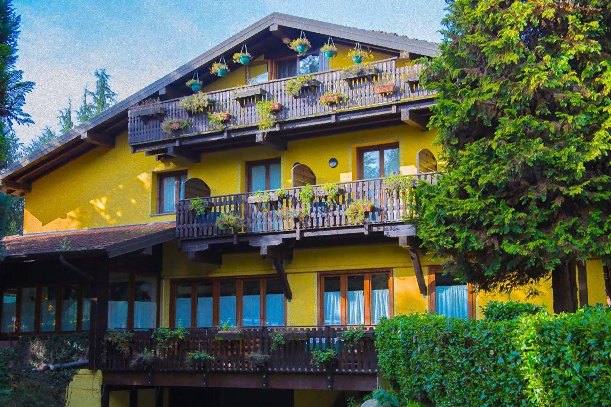 Hotel Ristorante La Perla Varallo Pombia Dış mekan fotoğraf