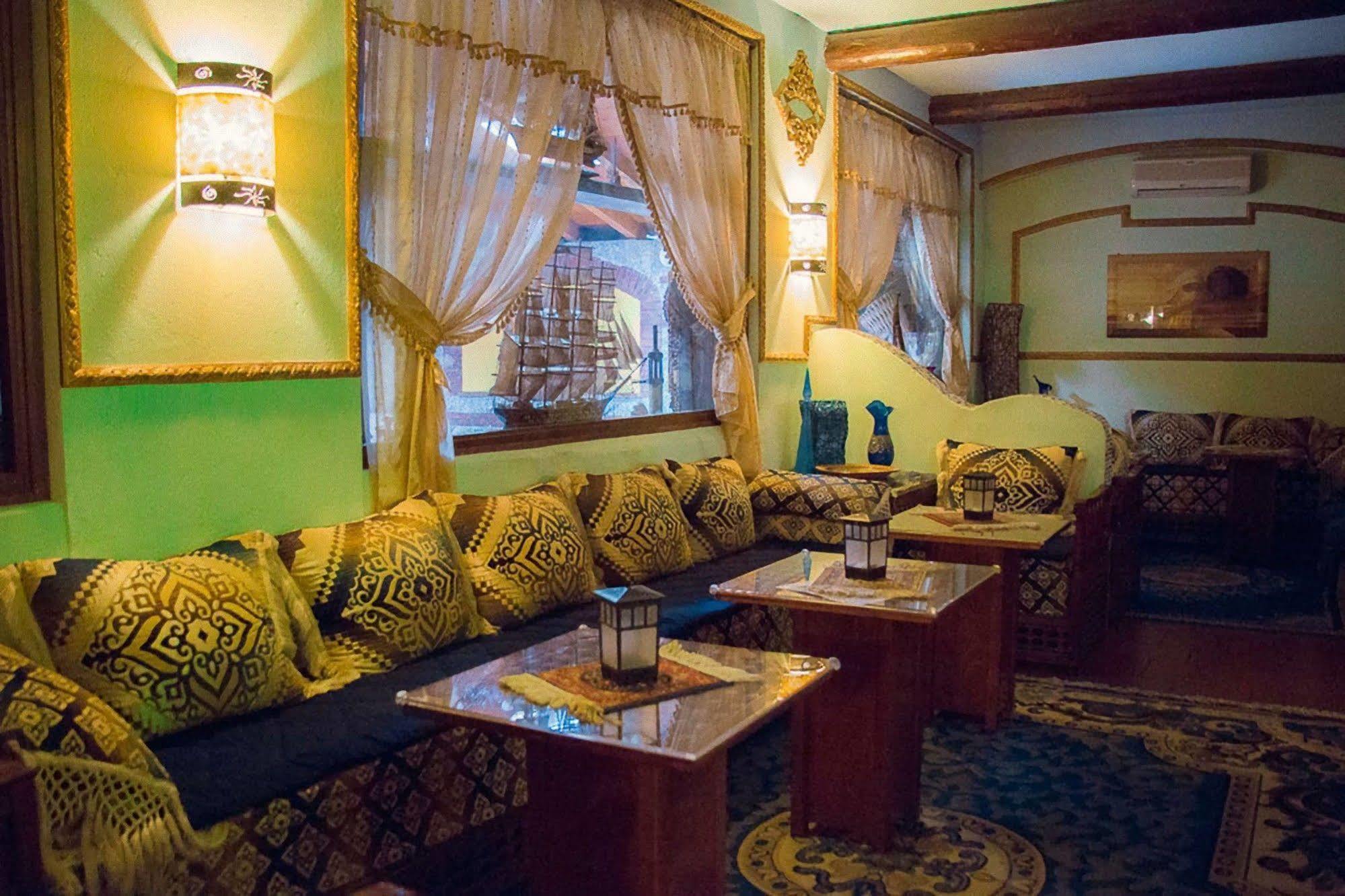 Hotel Ristorante La Perla Varallo Pombia Dış mekan fotoğraf