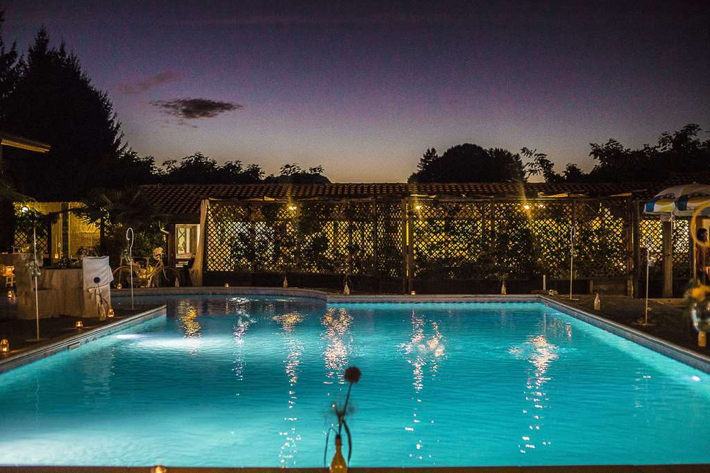 Hotel Ristorante La Perla Varallo Pombia Konforlar fotoğraf