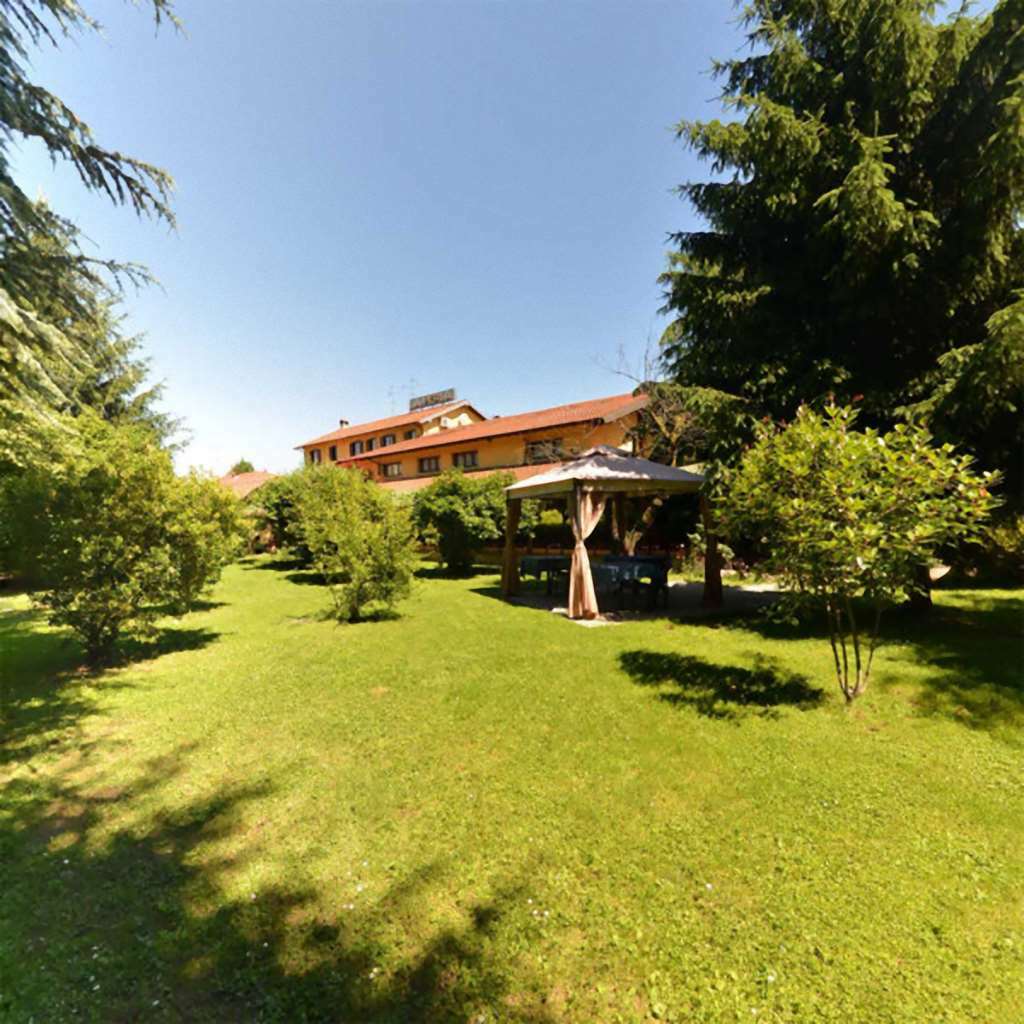 Hotel Ristorante La Perla Varallo Pombia Konforlar fotoğraf